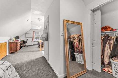 214 Thames Street New London CT 06320