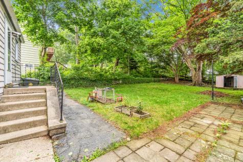 214 Thames Street New London CT 06320