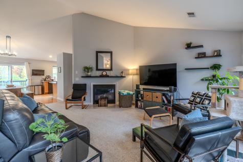 102 Greenview Terrace Middletown CT 06457