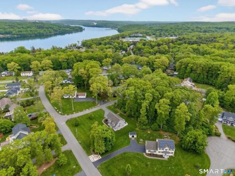 5 Tom Allyn Court Ledyard CT 06335