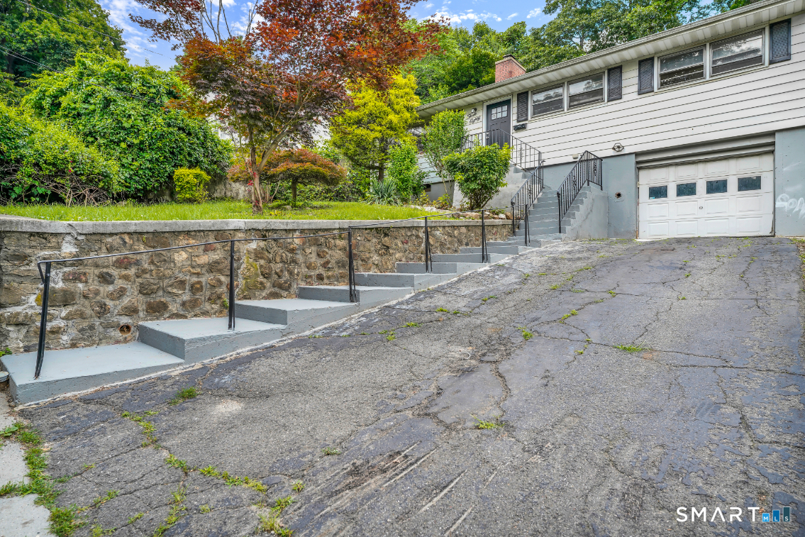 380 Farmington Avenue Waterbury CT 06710