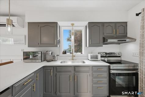 46 First Avenue Waterford CT 06385