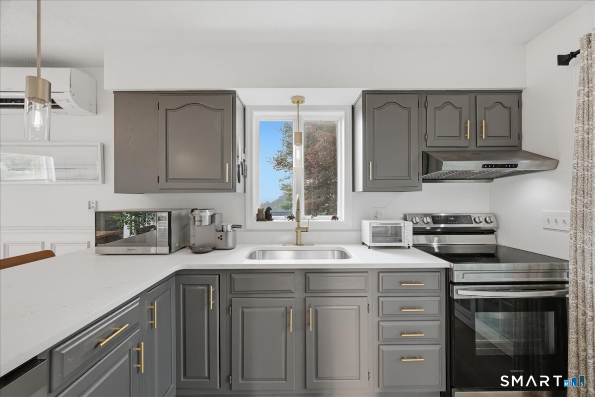 46 First Avenue Waterford CT 06385