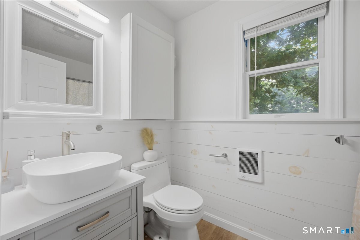 46 First Avenue Waterford CT 06385