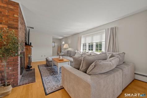 25 Aresco Drive Middlefield CT 06481