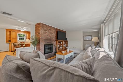 25 Aresco Drive Middlefield CT 06481