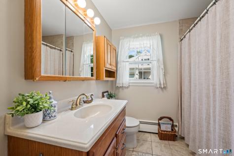 25 Aresco Drive Middlefield CT 06481