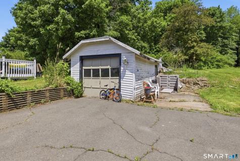 229 Montoe Road Waterbury CT 06704