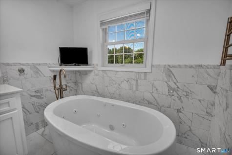 42 Lakeview Drive Wolcott CT 06716