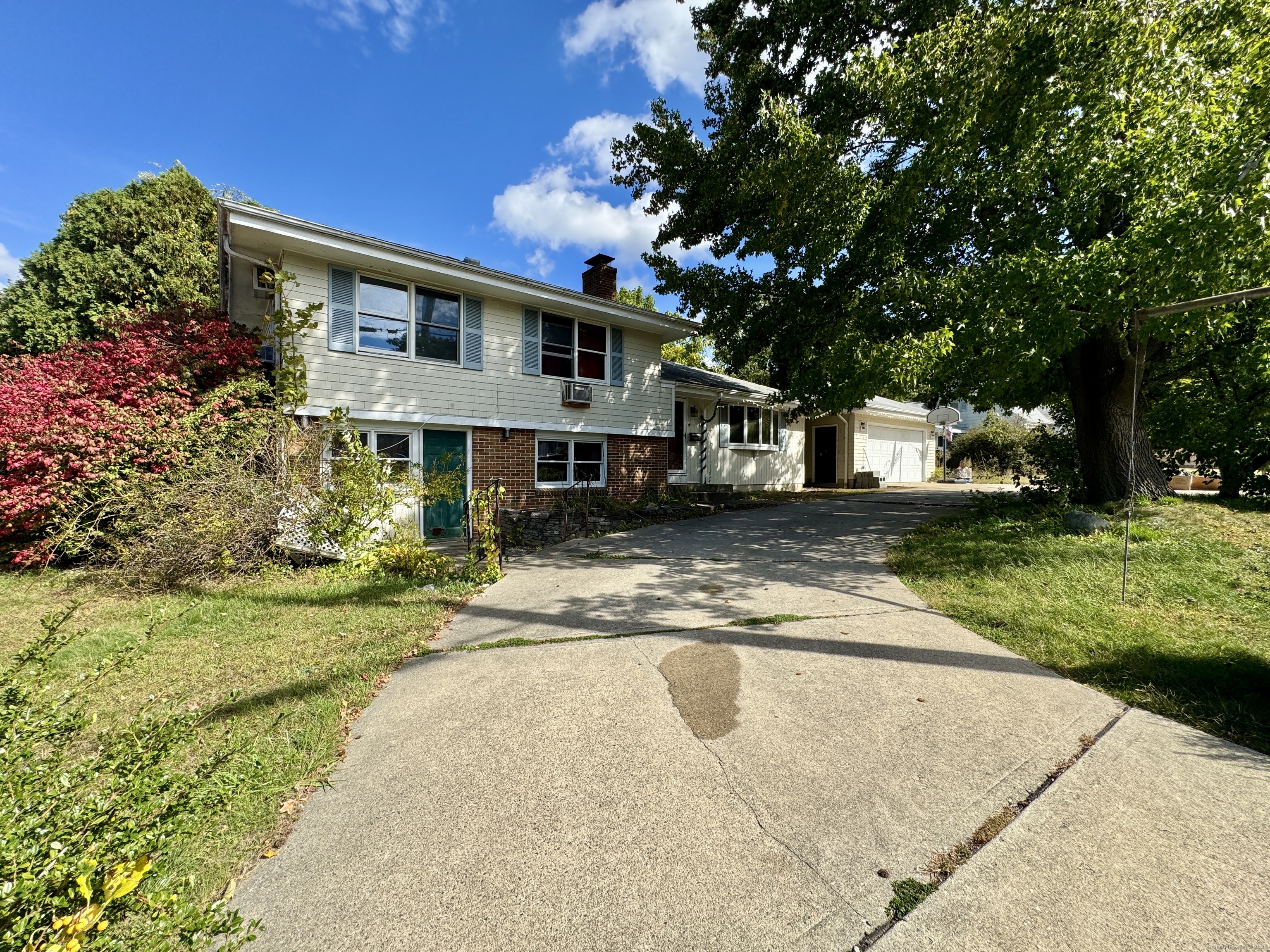 27 Sycamore Road Norwich CT 06360