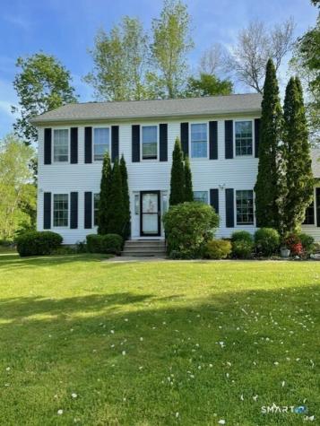 15 Mulberry Lane New Milford CT 06776