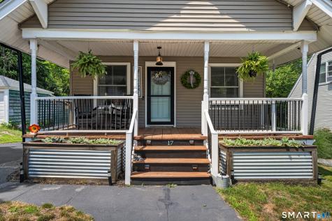 17 James Avenue Waterford CT 06375