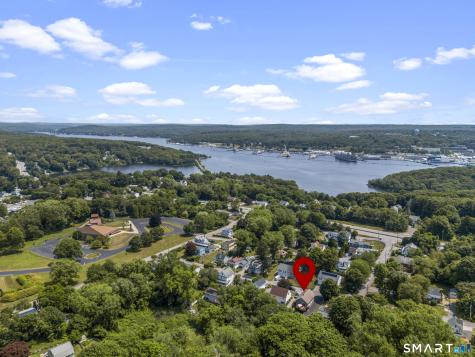 17 James Avenue Waterford CT 06375