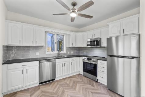 4 Bellview Road Branford CT 06405