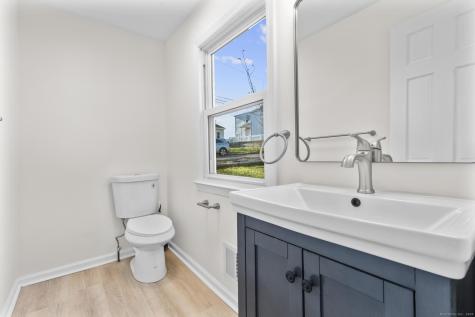 4 Bellview Road Branford CT 06405