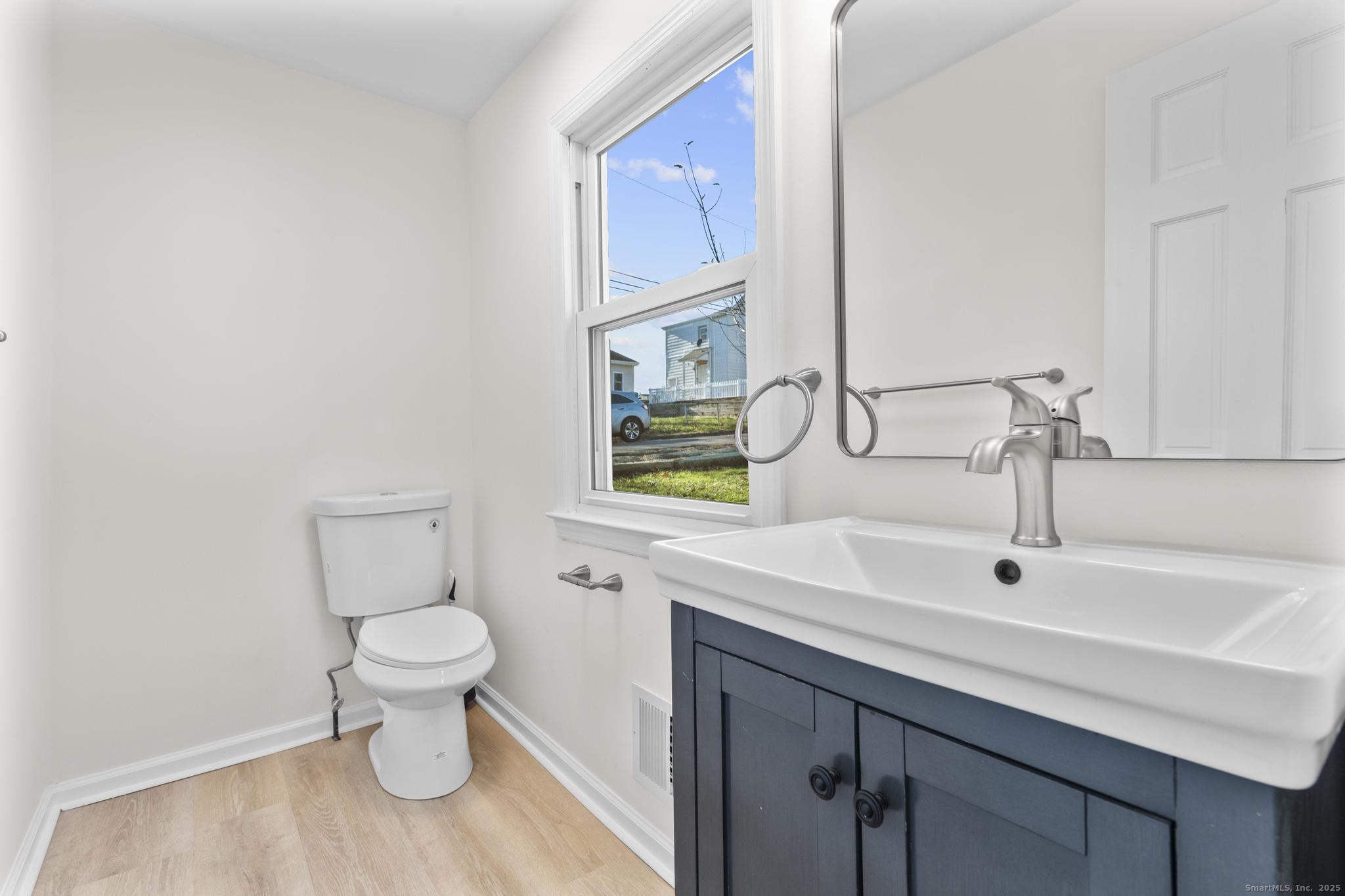 4 Bellview Road Branford CT 06405