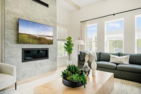 16 Holly Ridge Way Danbury CT 06810