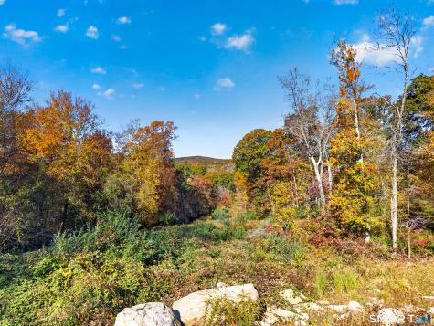 14 Wildflower Trail North Stonington CT 06359