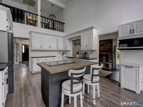 137 Hollyberry Lane Plainville CT 06062