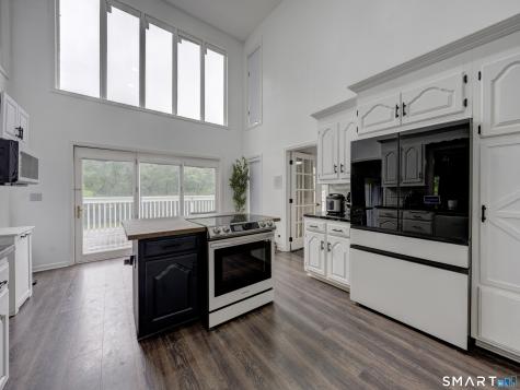 137 Hollyberry Lane Plainville CT 06062