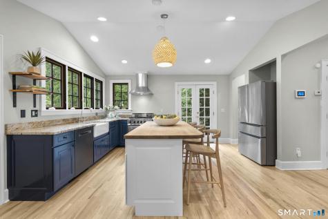 307 Old Post Road Fairfield CT 06824