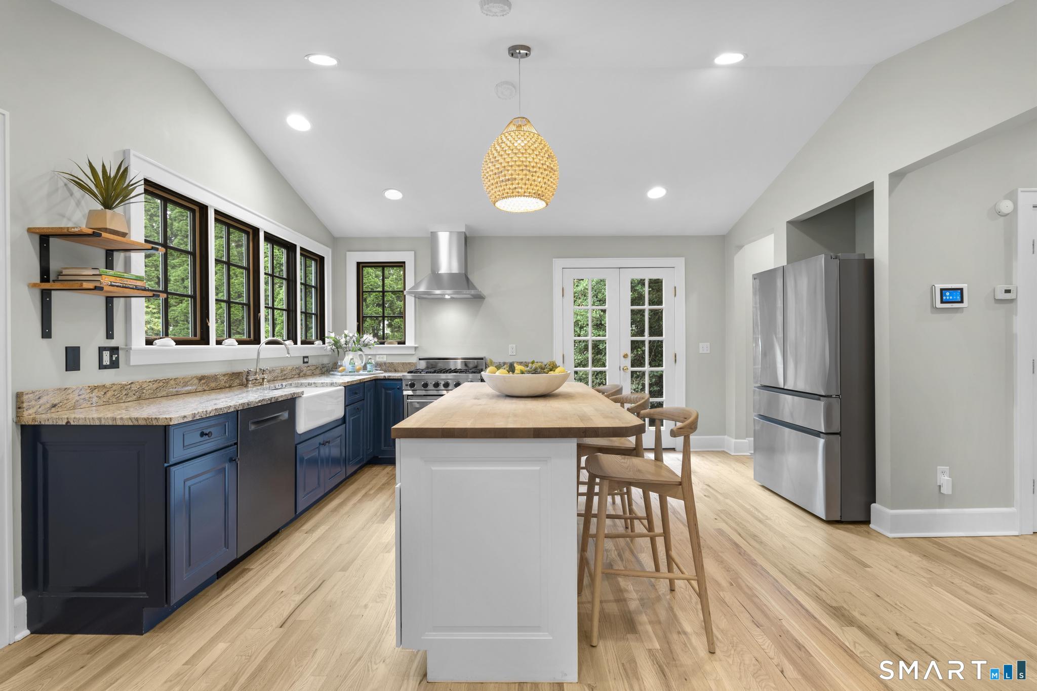 307 Old Post Road Fairfield CT 06824