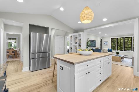 307 Old Post Road Fairfield CT 06824