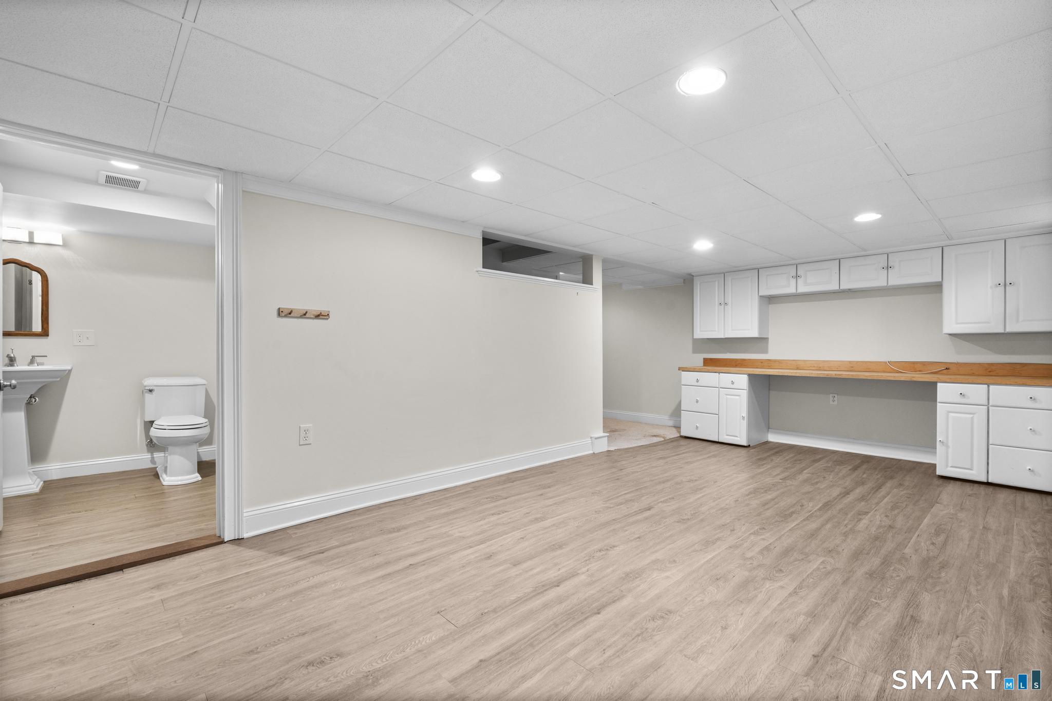 307 Old Post Road Fairfield CT 06824
