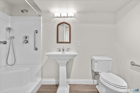 307 Old Post Road Fairfield CT 06824
