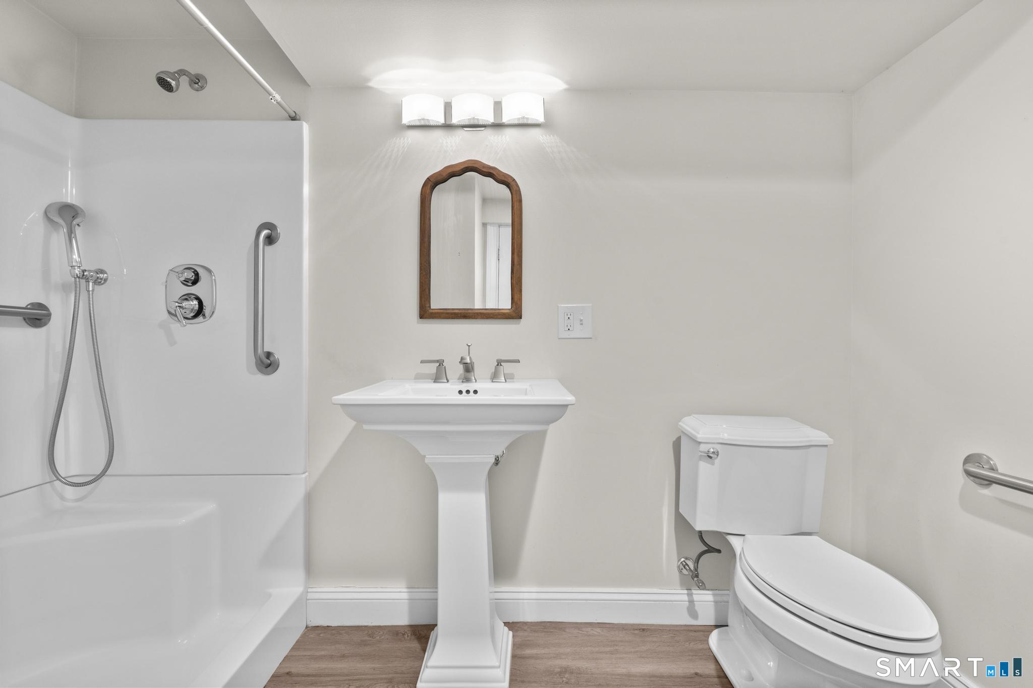 307 Old Post Road Fairfield CT 06824