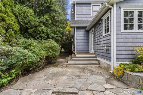 307 Old Post Road Fairfield CT 06824
