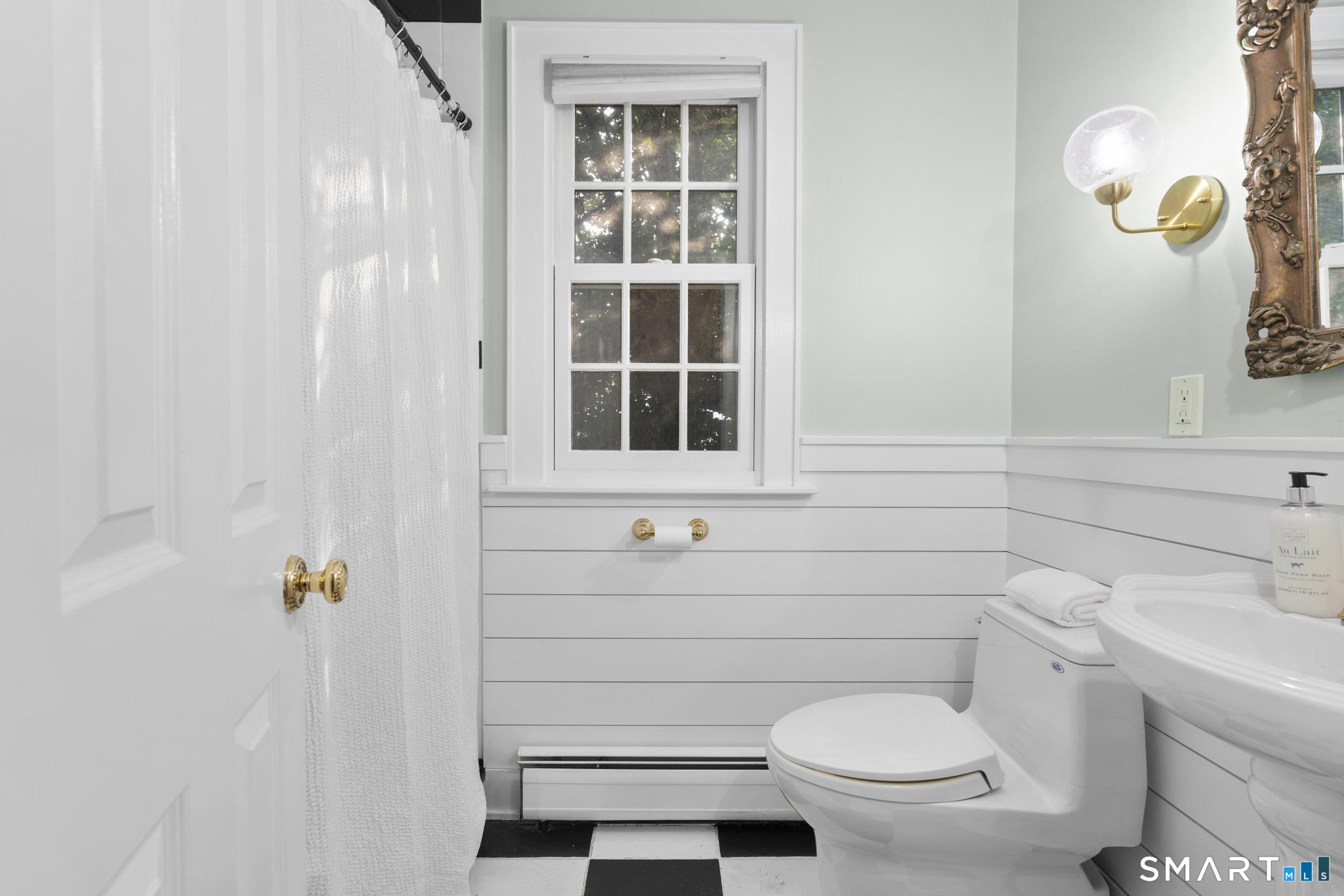 307 Old Post Road Fairfield CT 06824