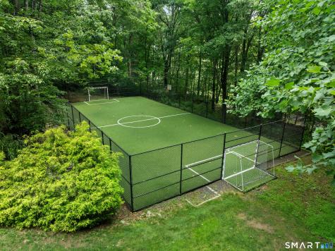 132 Signal Hill Road Wilton CT 06897