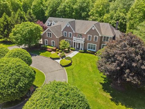6 Pond View Drive Newtown CT 06470
