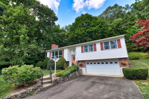 22 Ruela Drive Naugatuck CT 06770