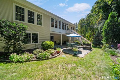 84 Links Way Oxford CT 06478