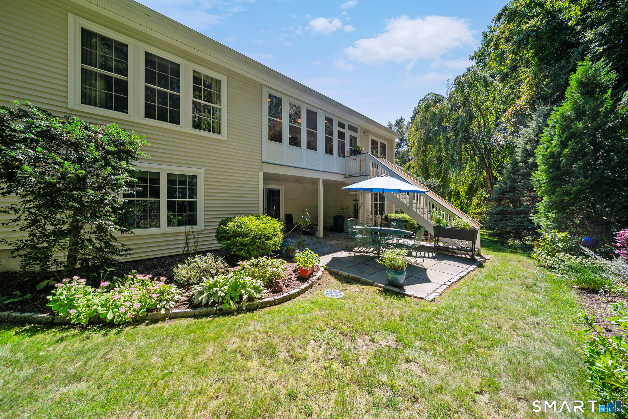 84 Links Way Oxford CT 06478