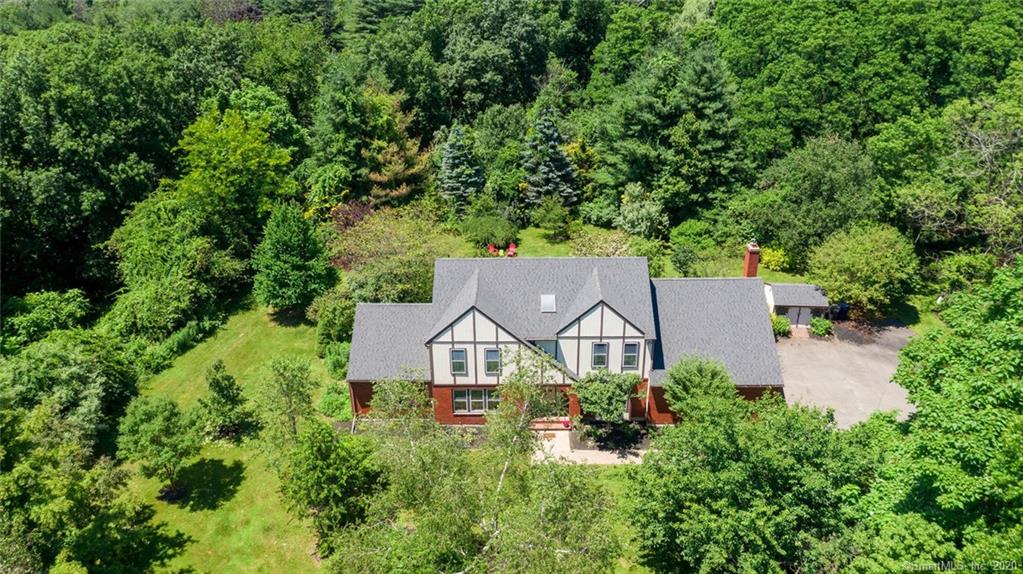 88 Gillotti Road New Fairfield CT 06812