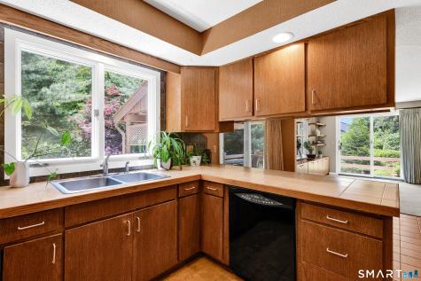 30 Sass Drive Manchester CT 06042
