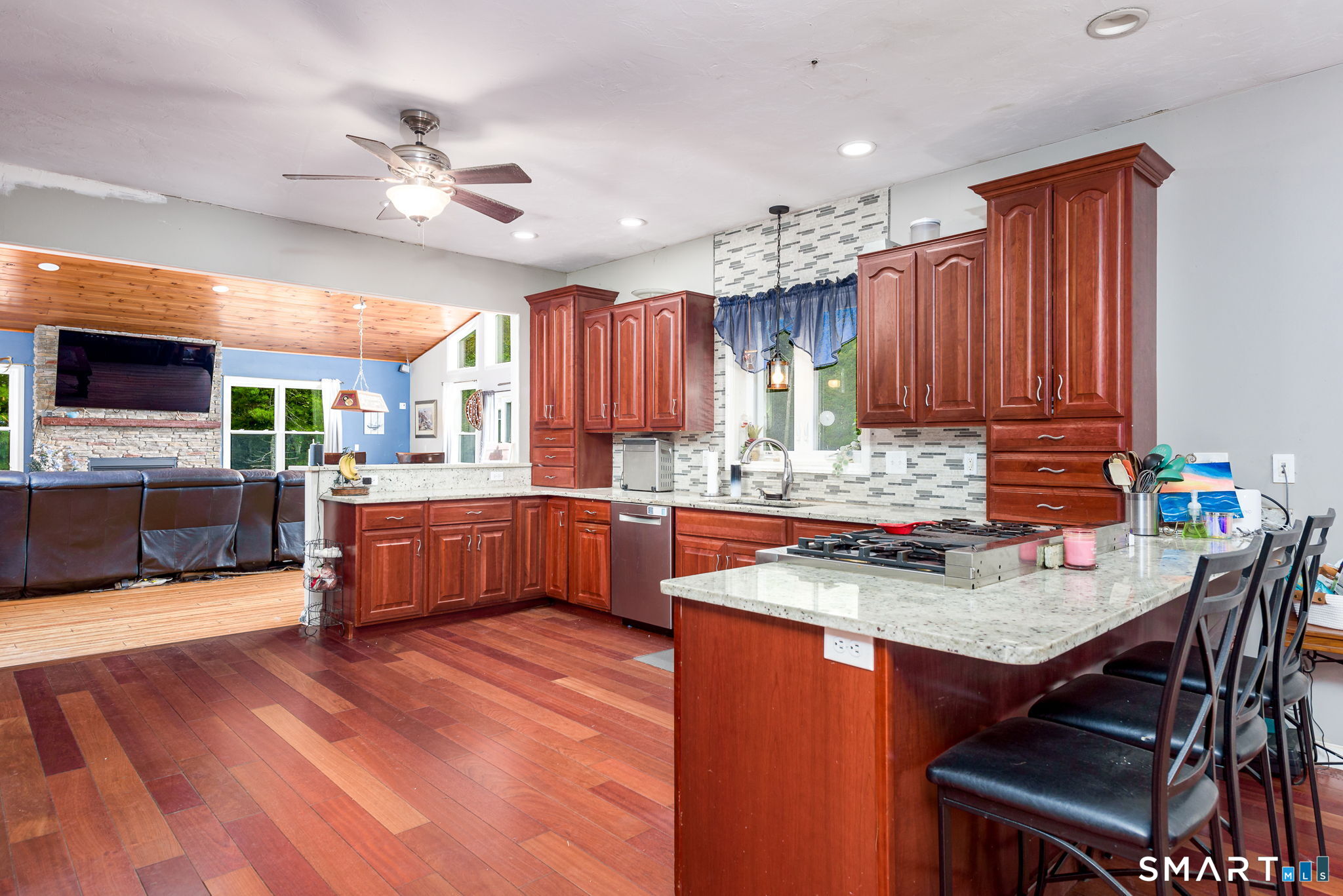 332 Ravenelle Road Thompson CT 06255