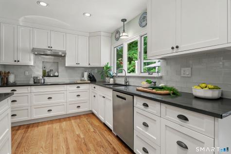 17 Pumpkin Lane Norwalk CT 06851