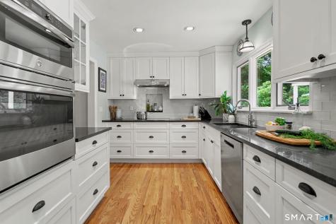 17 Pumpkin Lane Norwalk CT 06851