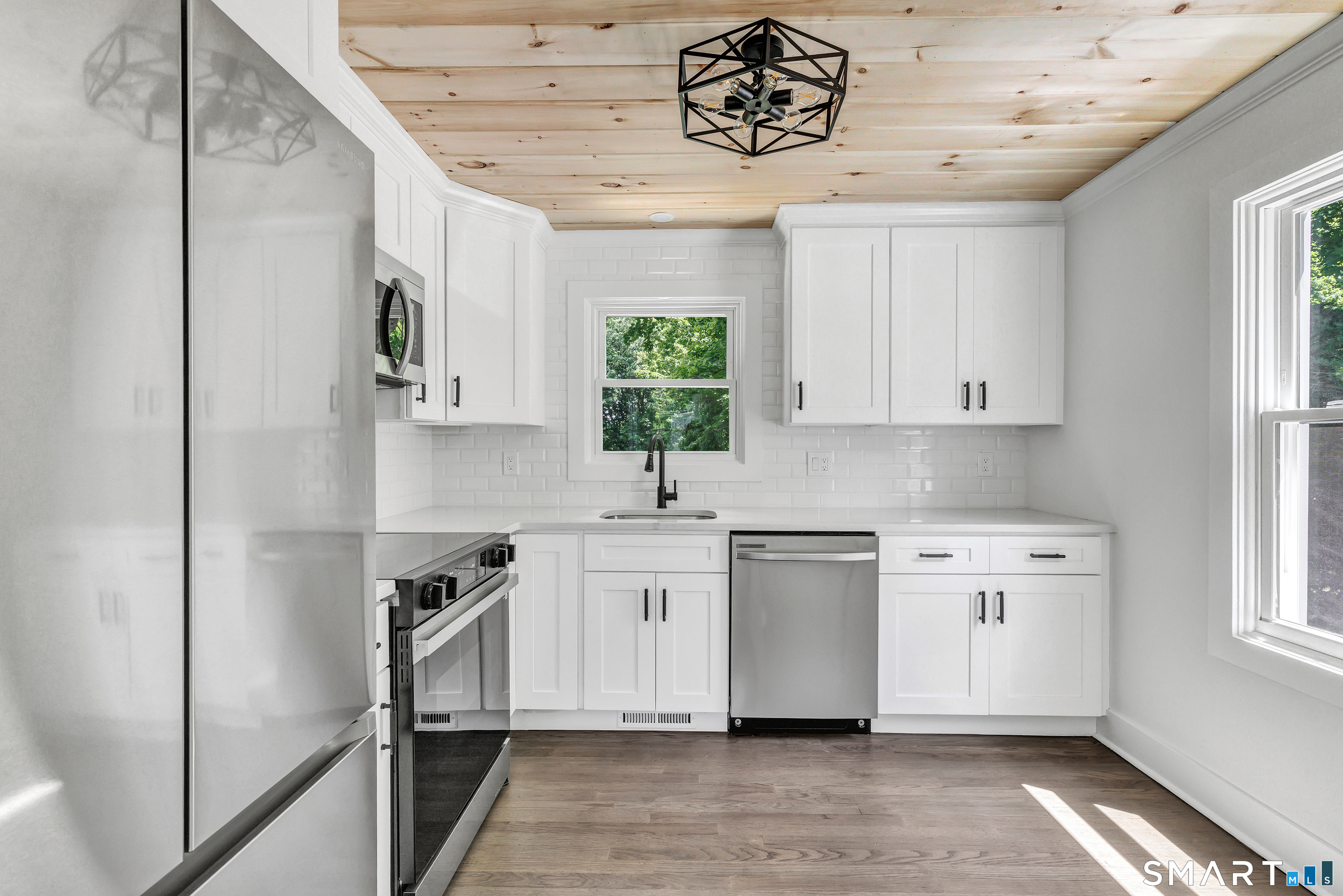 21 Meadow Street Milford CT 06460