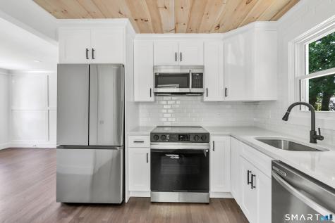 21 Meadow Street Milford CT 06460