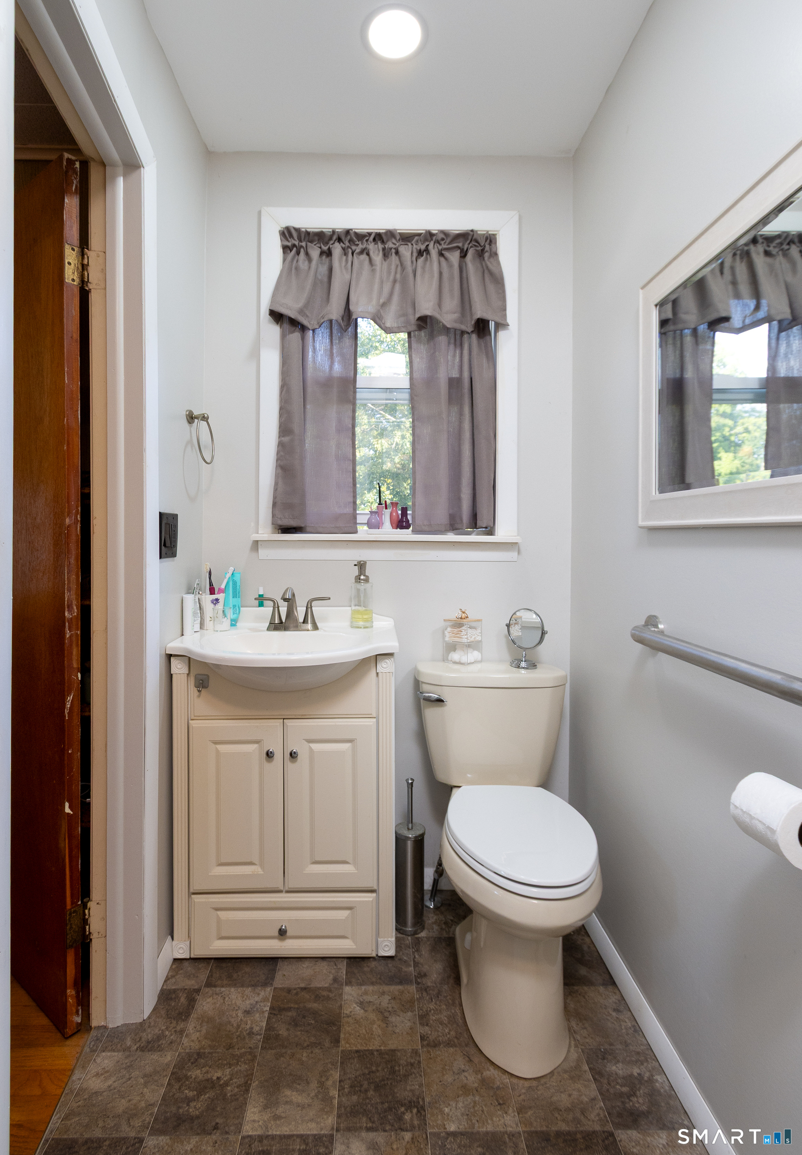 1 Corttiss Road Thompson CT 06255