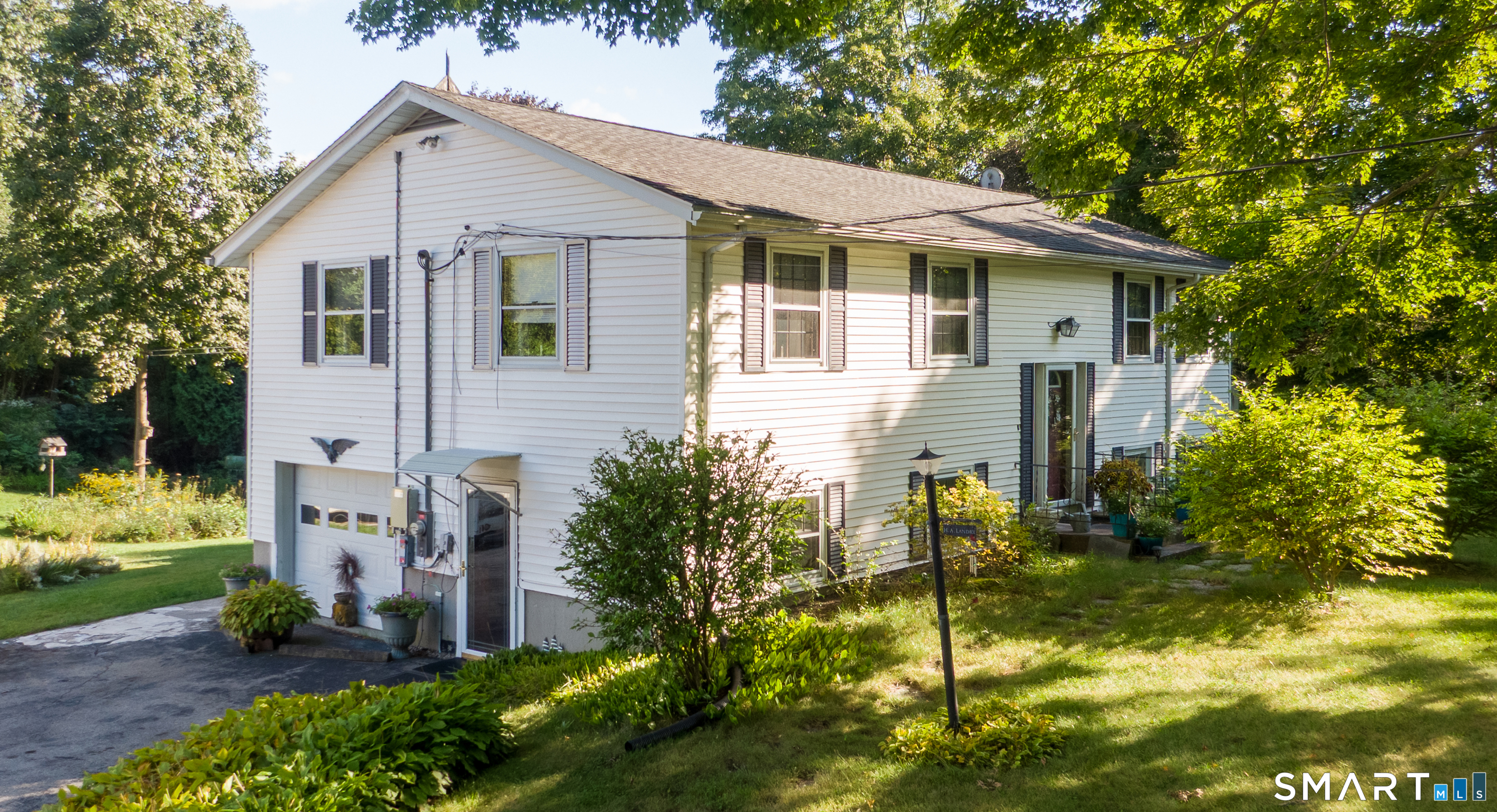 1 Corttiss Road Thompson CT 06255