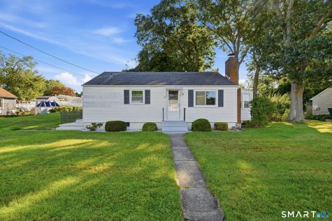 14 Biscayne Boulevard Old Lyme CT 06371