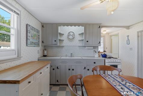 14 Biscayne Boulevard Old Lyme CT 06371