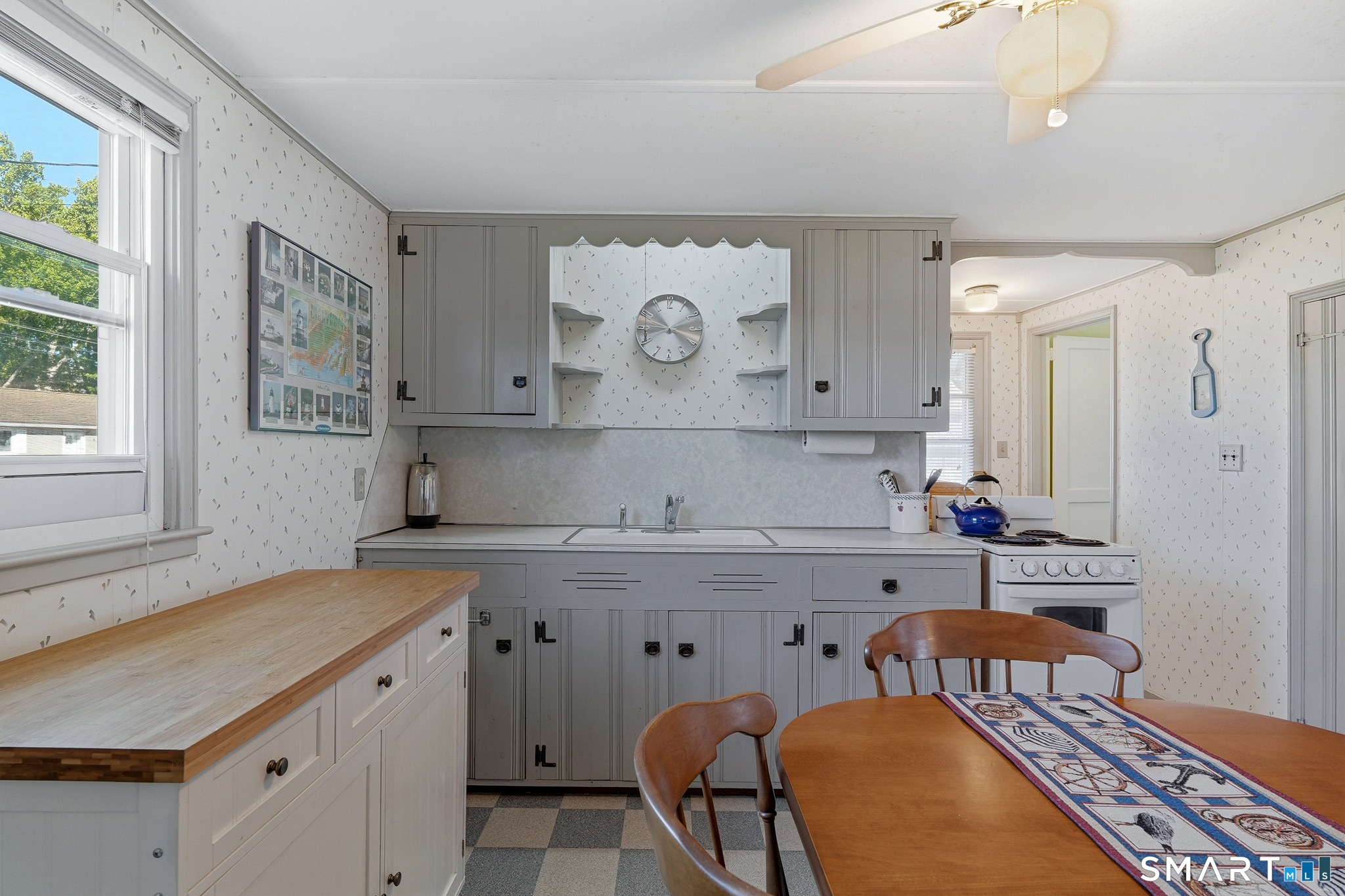 14 Biscayne Boulevard Old Lyme CT 06371