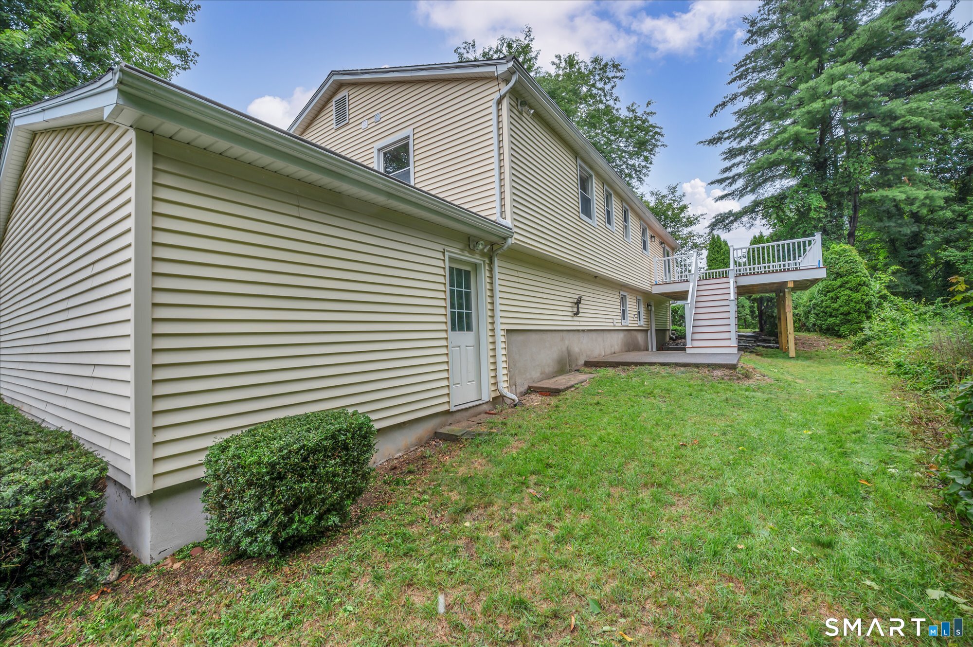 22 Settler Circle Windsor CT 06095